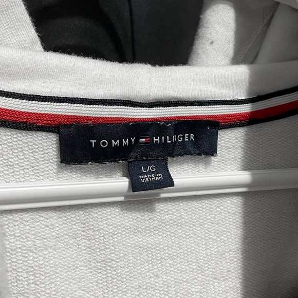Tommy Hilfiger women’s hoodie - Picture 3 of 4
